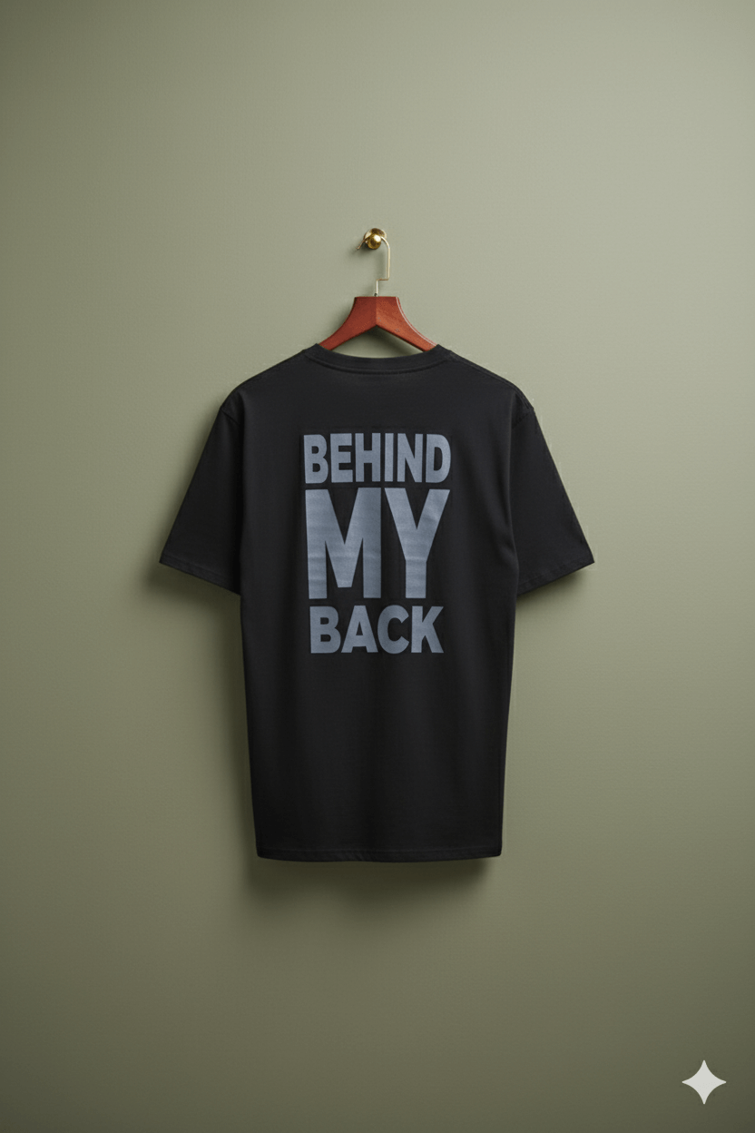 BEHIND MY BACK Oversized T-Shirt